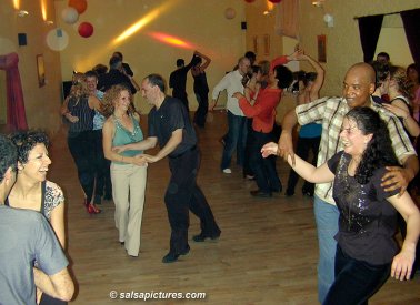 Salsa im El Corazon Aachen