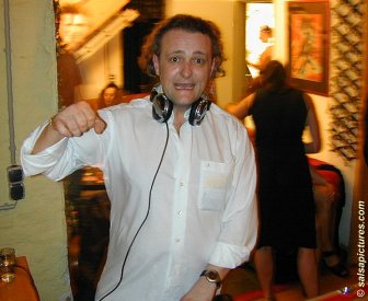 Als Gast-DJ im El Corazon Aachen: der in NRW allseits bekannte Salsamano!