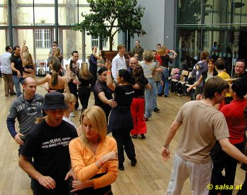 Salsa-Kongress 2006 in Innsbruck: Workshop mit Jazzy + Anita (anklicken zum Vergrössern - click to enlarge)