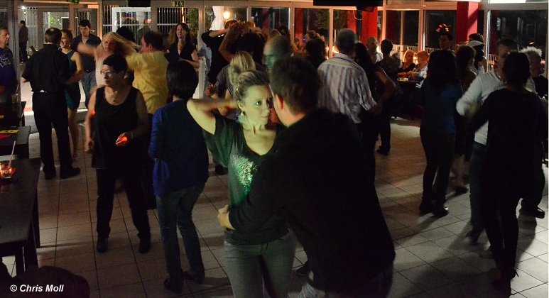 Salsa in Bonn: Startblock im Sportpark