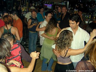 Salsa in Malaga - bailando Salsa (click to enlarge)