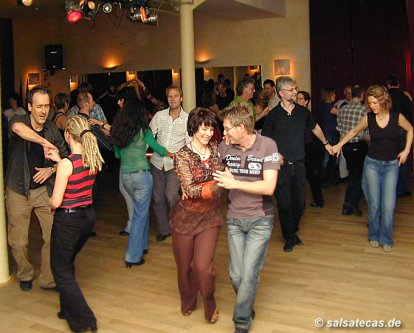 Bremen: Salsa in der Milonga (click to enlarge)