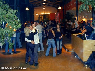 Salsa in Kaiserslautern: Steps (click to enlarge - anklicken zum Vergrößern)