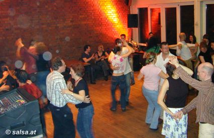 Salsa in Kln: Nonni Club