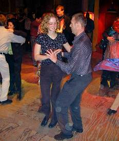 Salsa in Koeln: KulTor 5 (click here to see more pictures of that location or reload to see another picture)