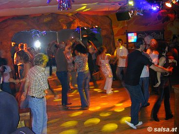 Salsa im Brauhauskeller in Schweinfurt