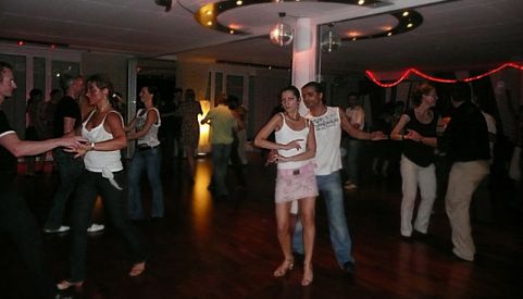 Salsa in Tübingen: Salsaontop Party der Tanzschule Salsamara