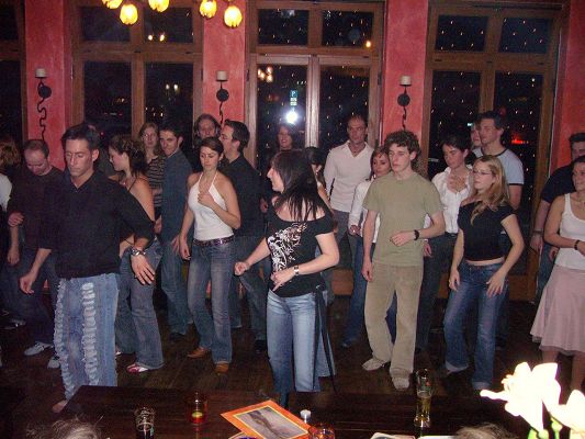 Salsa im Johnny Canone in Unna