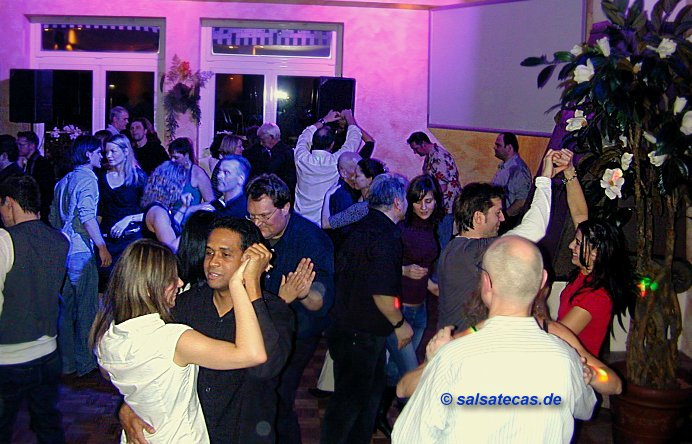 Salsa im Kolumbianischen Pavillon, Wolfsburg