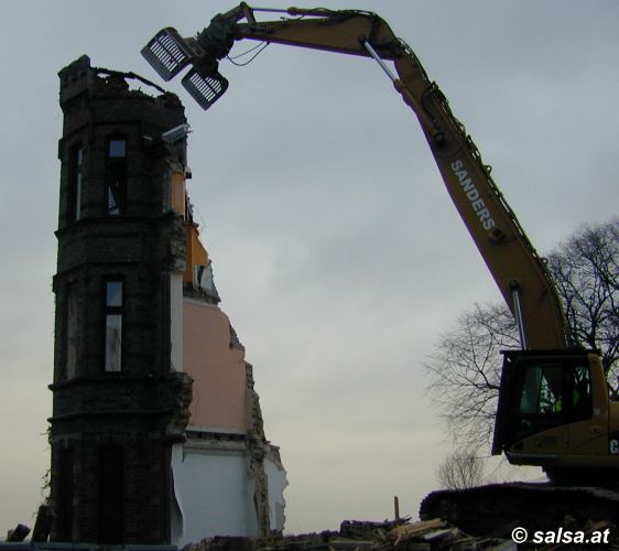 Rittergut Leuffen, Otzenrath: Abriss wegen Braunkohletagebau