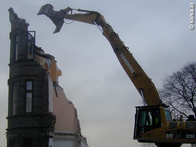 Rittergut Leuffen, Otzenrath: Abriss wegen Braunkohletagebau