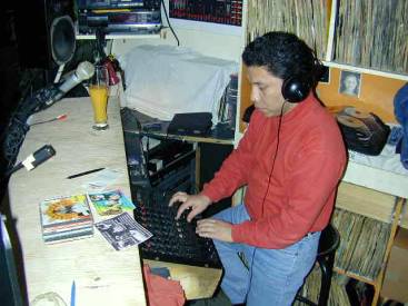 DJ Ernesto (anklicken zum Vergrößern - click to enlarge)