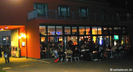 Salsa im Cafe Lichtblick, Köln - click to enlarge